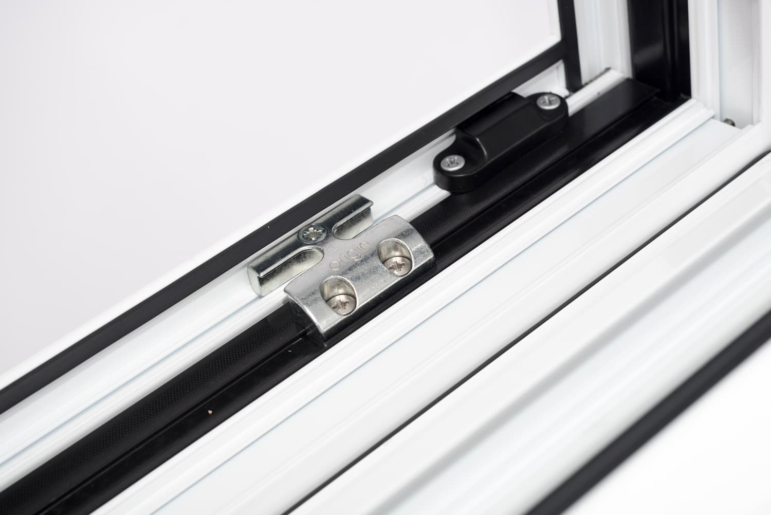 ORIGIN CHOOSES KENRICK’S NEMESIS FOR NEW ALUMINIUM WINDOW